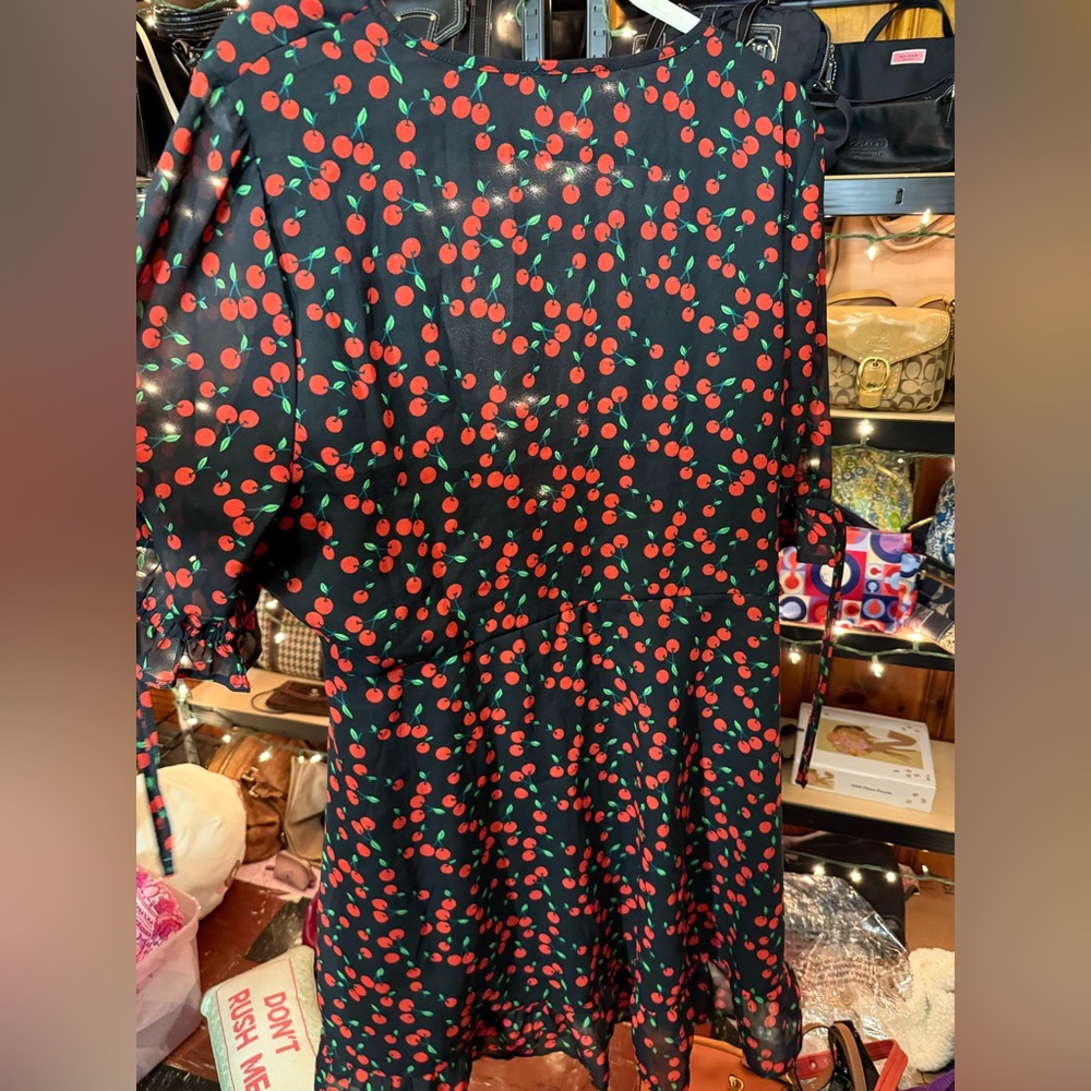 Wednesday’s Girl Curve Black Cherry-Print Wrap Dress Plus size - Picture 2 of 3